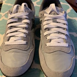 Saucony Bullet Women’s Size 9 Gray